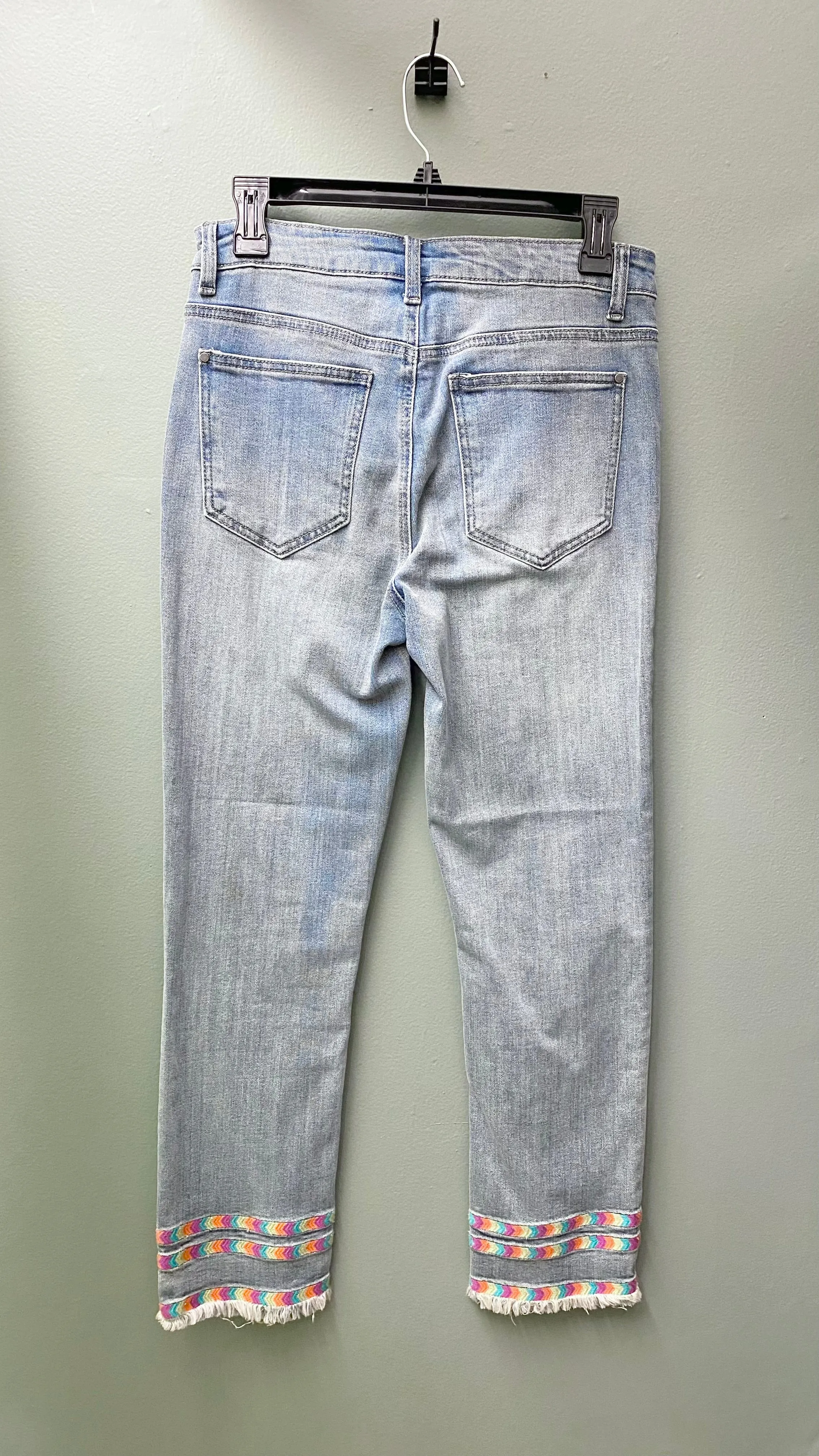 * APNY Straight Leg Crop Jean w/ Embroidery