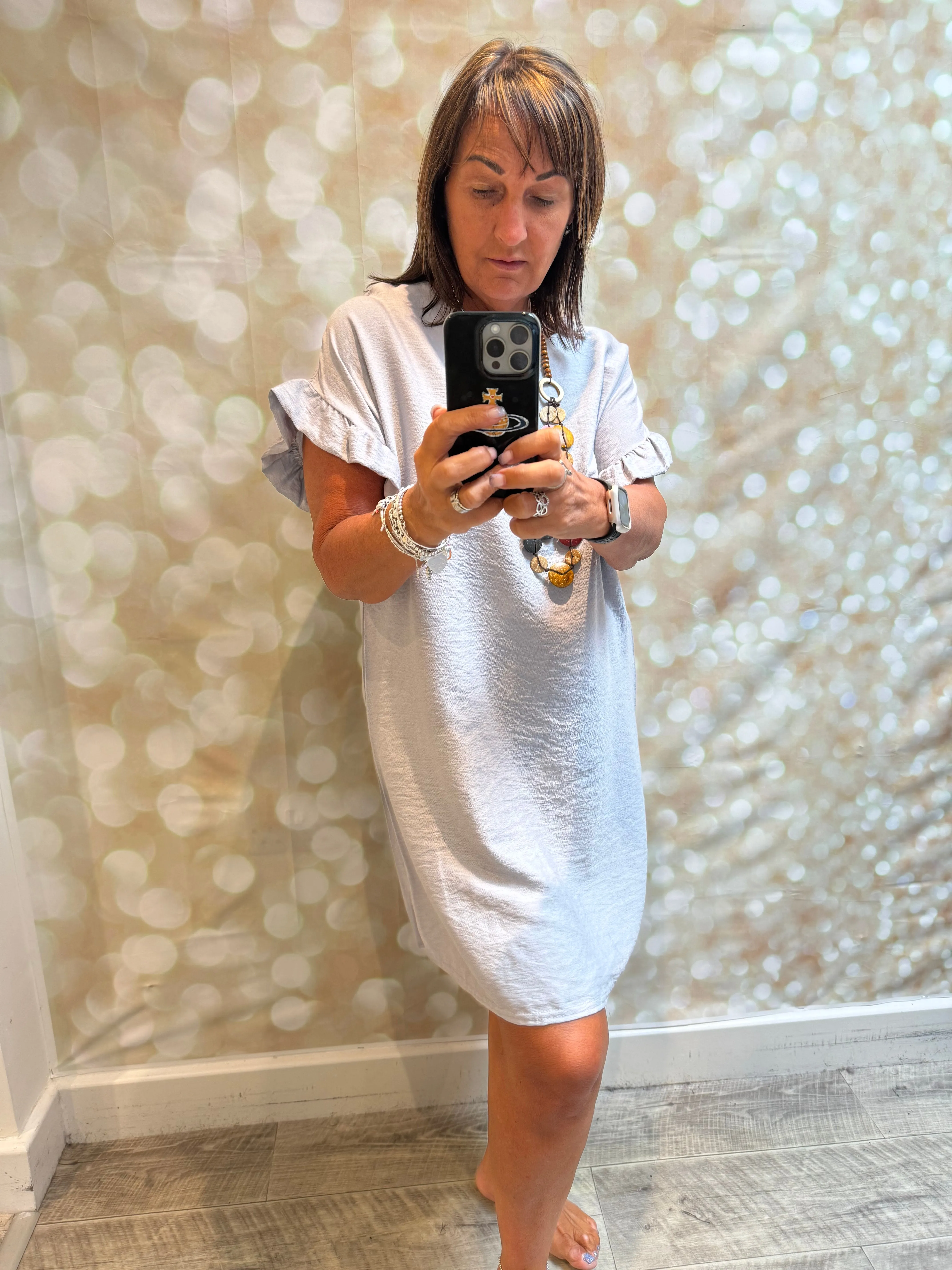 Crinkle fabric Shift  dress with necklace