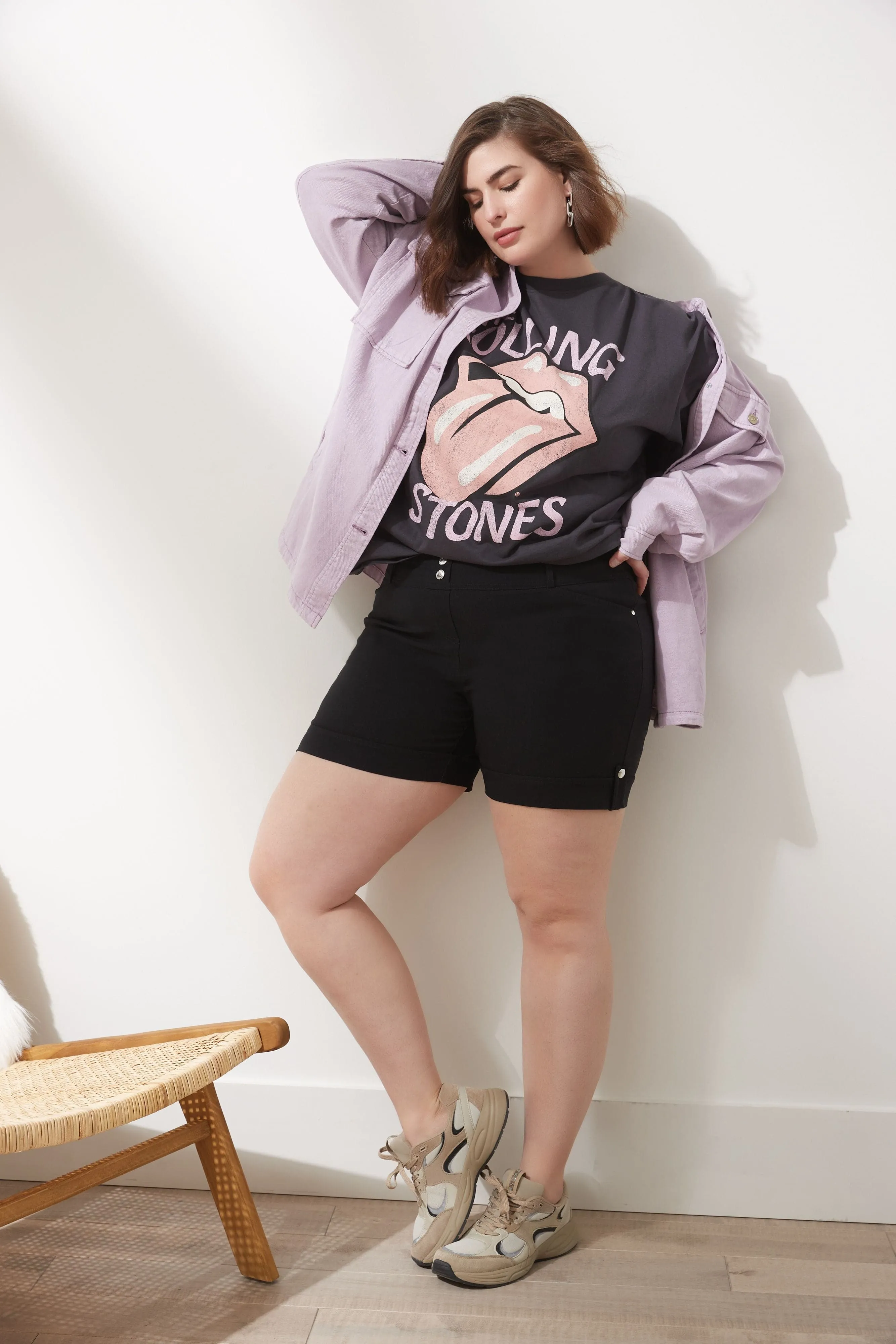 Curvy Plus Size 6” Shorts with Slimming Cuff