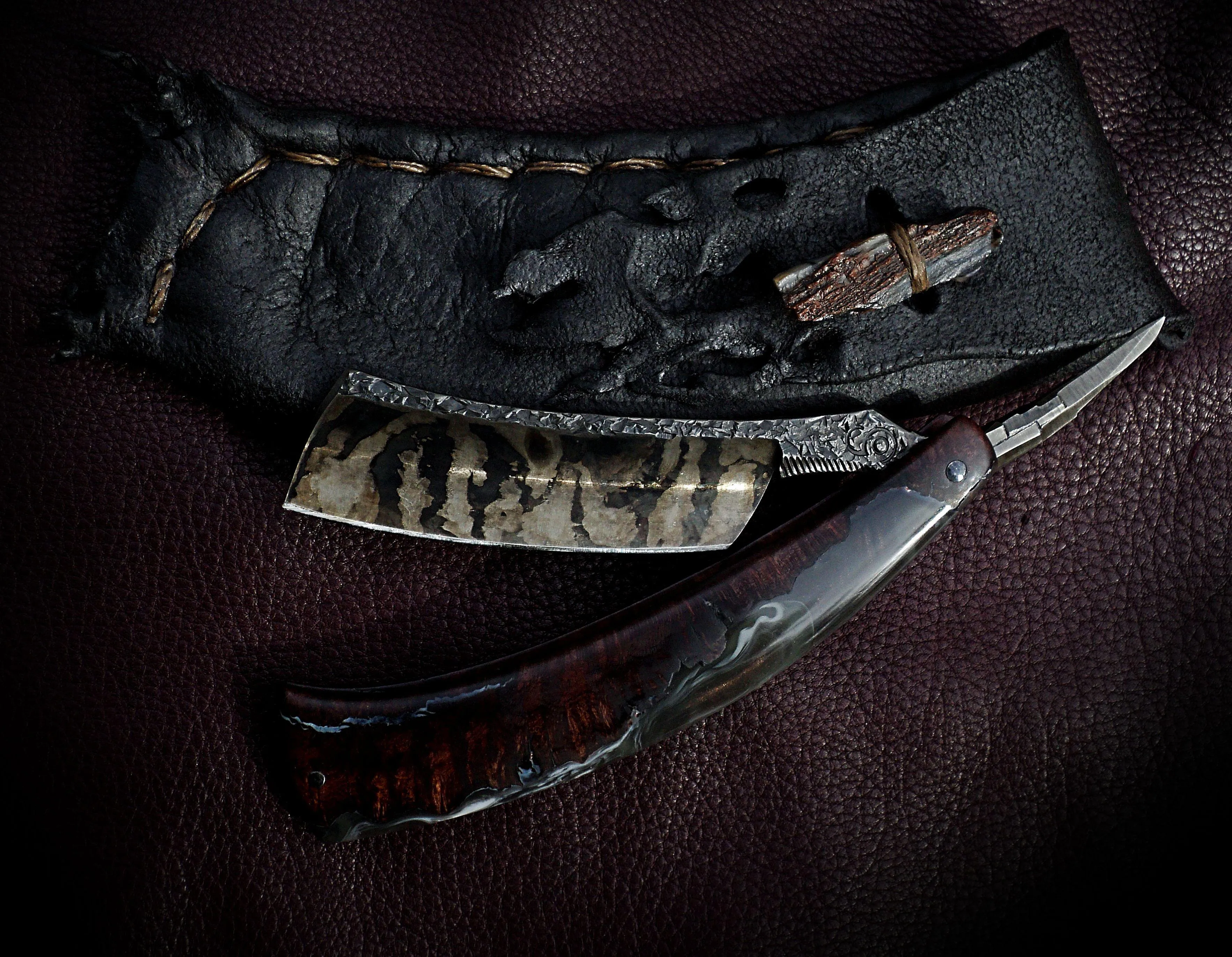 Dylan Farnham Custom Straight Razor "Fractured Stone"