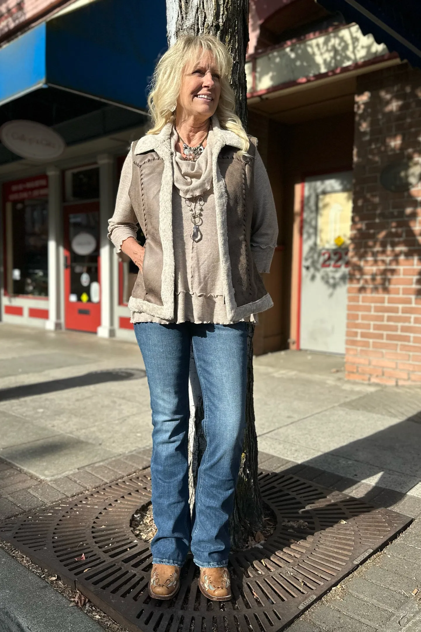 Elyse Comfort Fit Mid Rise Boot Cut Jean