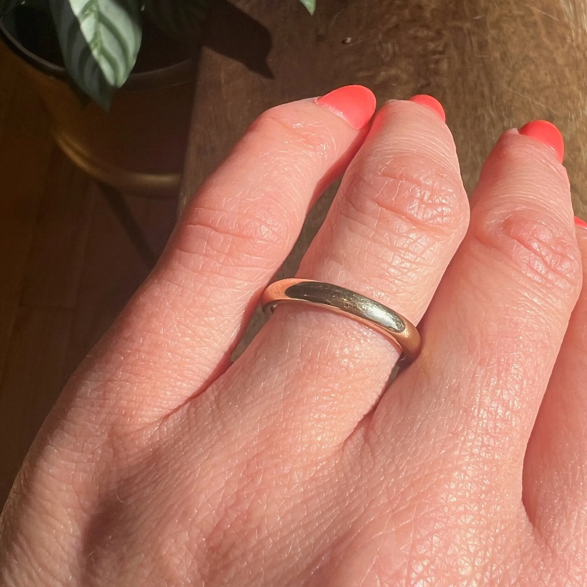 Half Round Comfort Fit Edwardian Gold Band Size 7.5