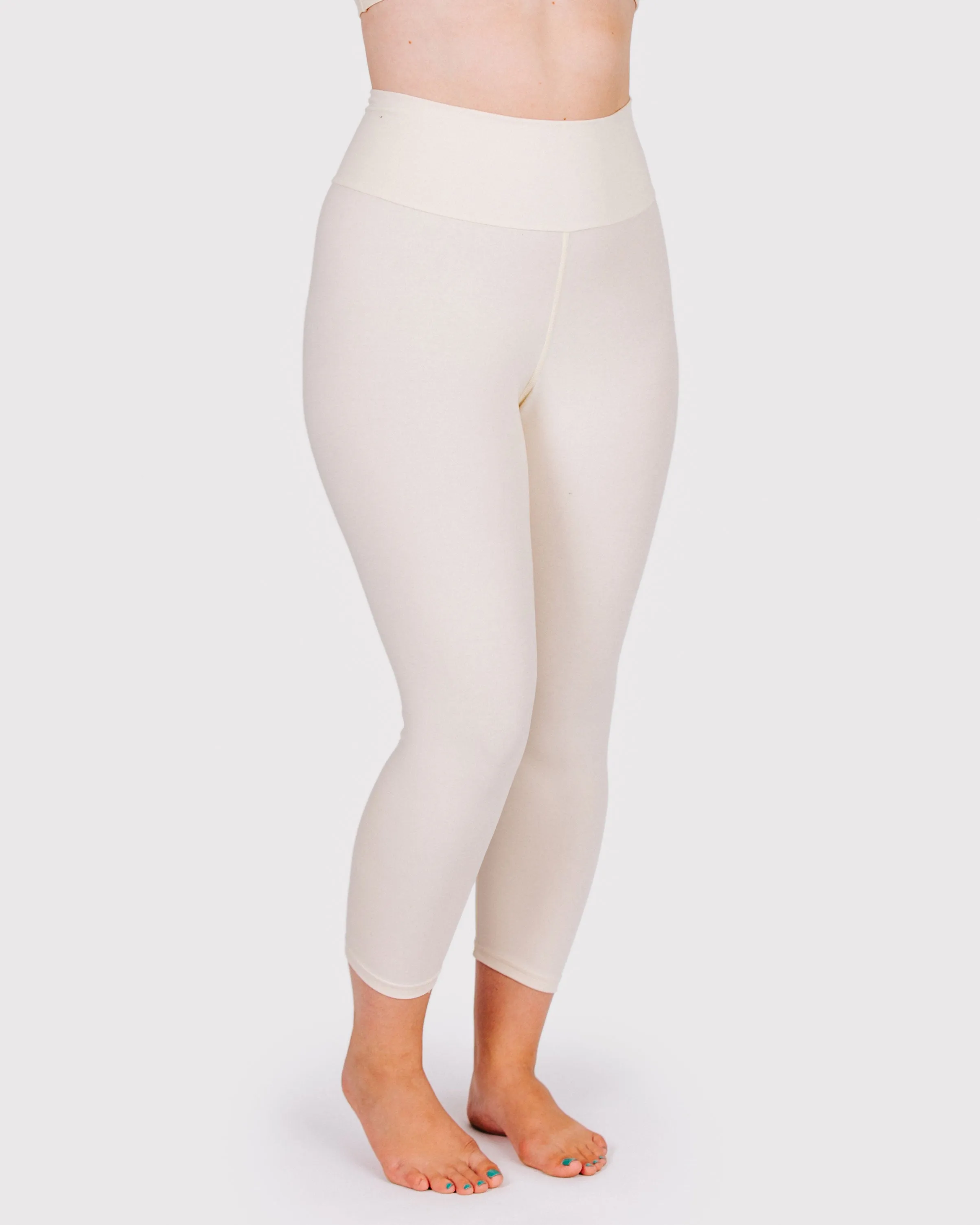 High Rise 3/4 Length Leggings Plain Black
