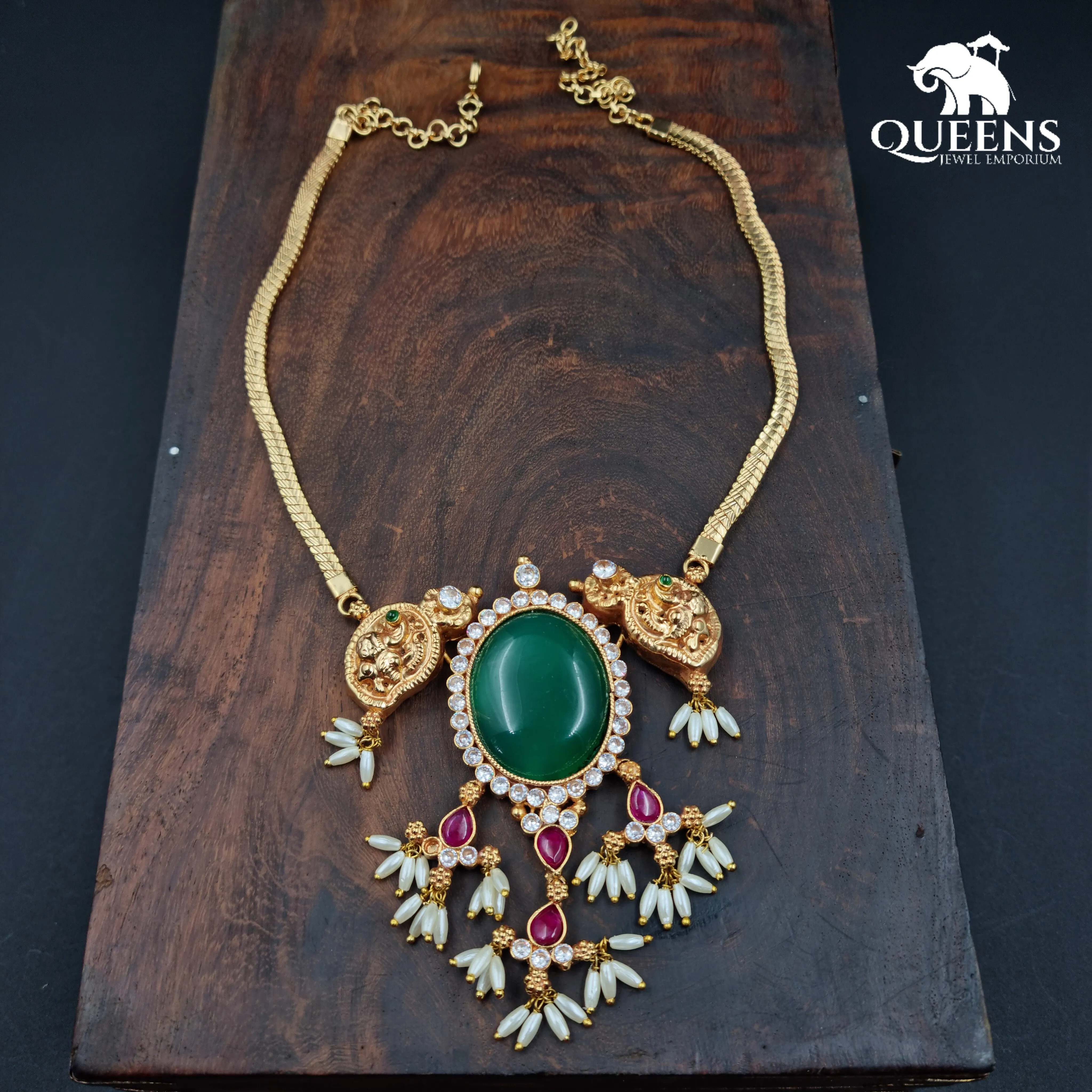 INMATHI KEMP NECKLACE