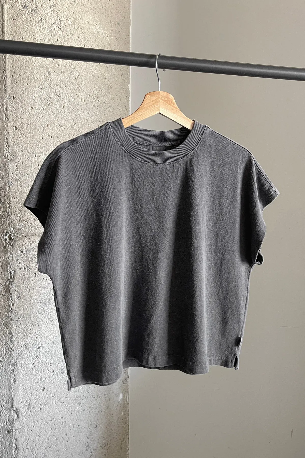 Le Bon Shoppe - Jeanne Tee | Coal