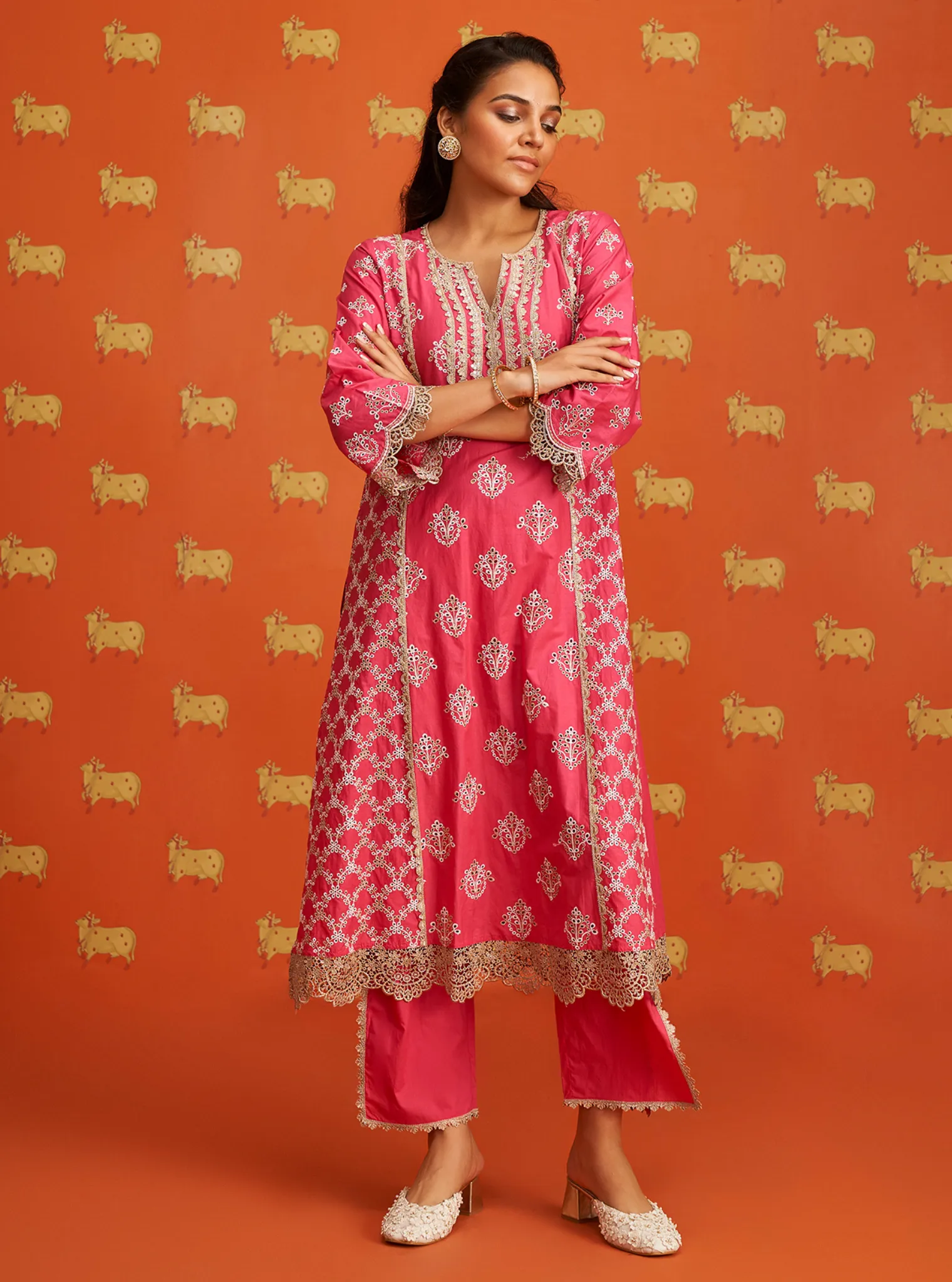 Mulmul Cotton Itsara Fuschia Kurta With Mulmul Cotton Itsara Fuschia Pant