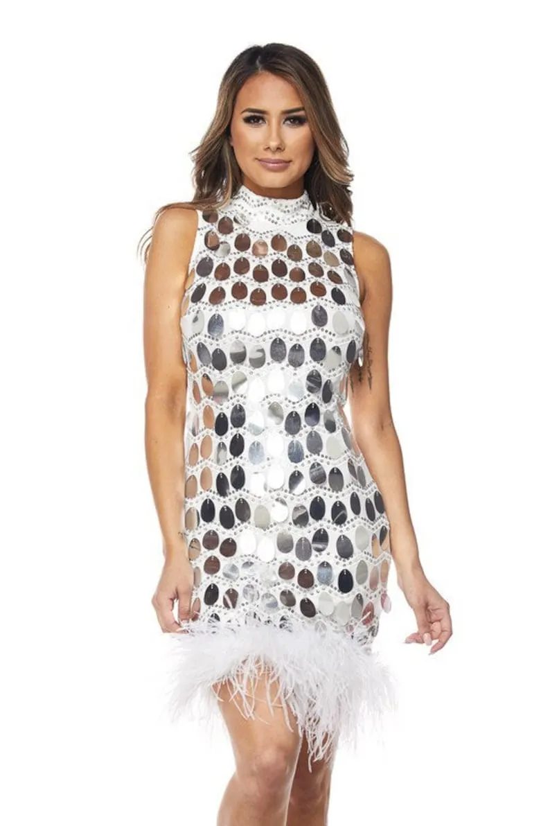 Sleeveless high neck dress with feather bottom - White