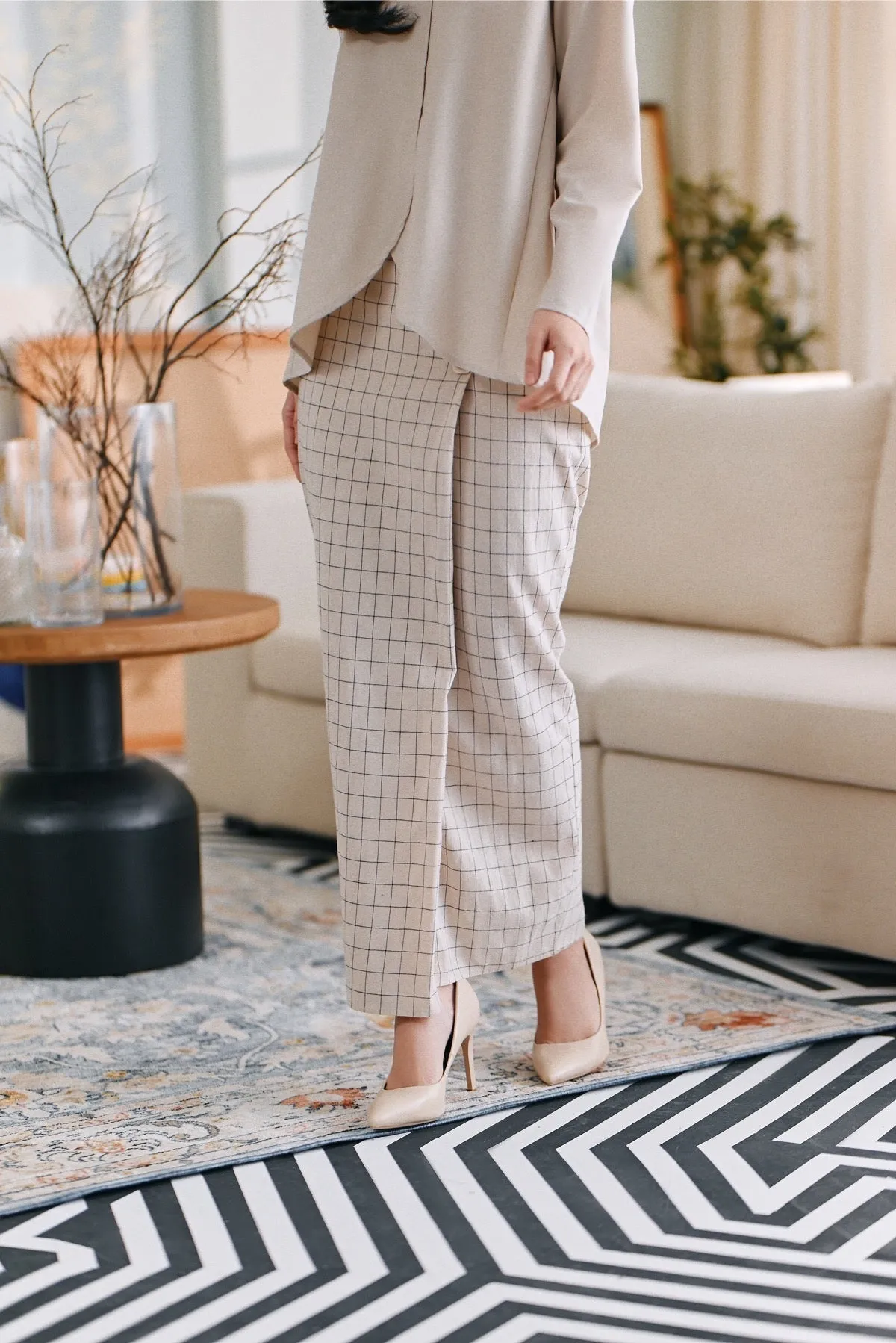 The Caya Women Bintang Folded Skirt - Good Champagne Checked