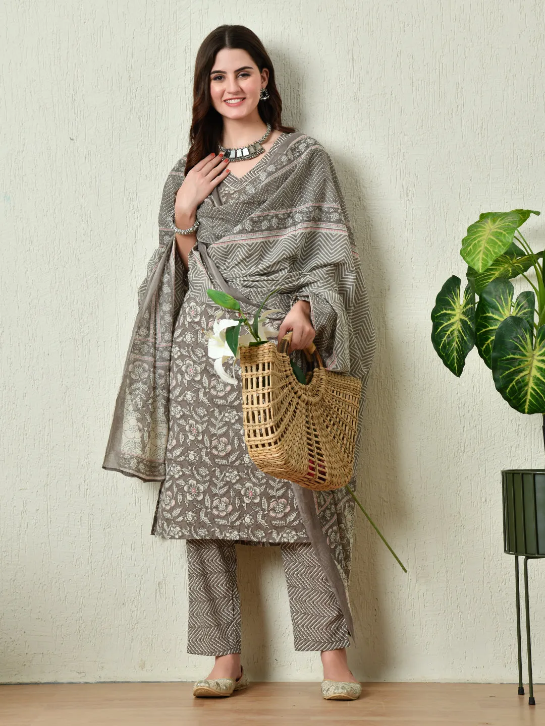 Womens Grey Printed Straight Kurta Pant With Dupatta Set