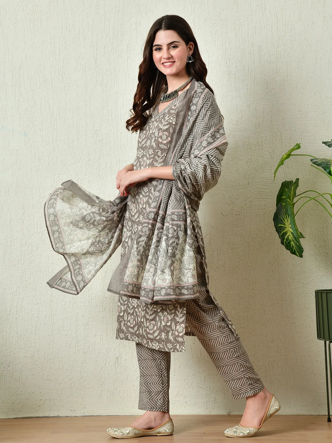 Womens Grey Printed Straight Kurta Pant With Dupatta Set